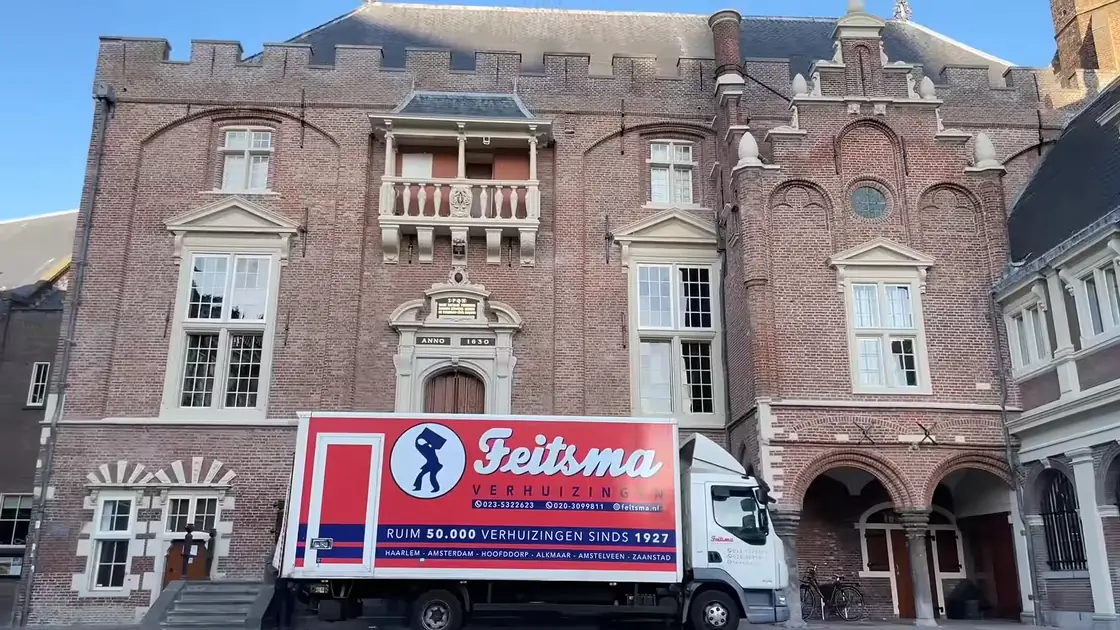 Beeld uit de bedrijfsfilm van Feitsma Verhuizingen uit 2023