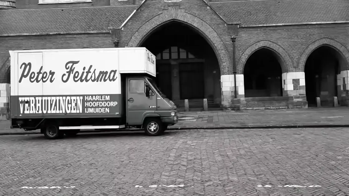 Still from the film: the old Peter Feitsma Verhuizingen removal van in Haarlem